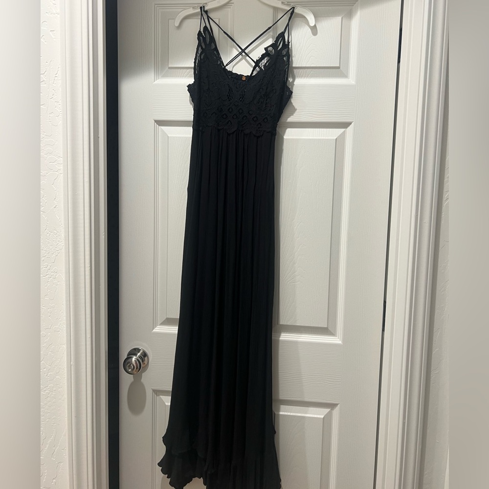 Free People Adella Maxi Slip: Black~Small adult